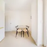Appartement Bright 3br Steps From National Pantheon | By Airnest Lisboa