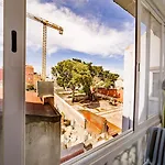 Bright 3br Steps From National Pantheon | By Airnest Lisboa