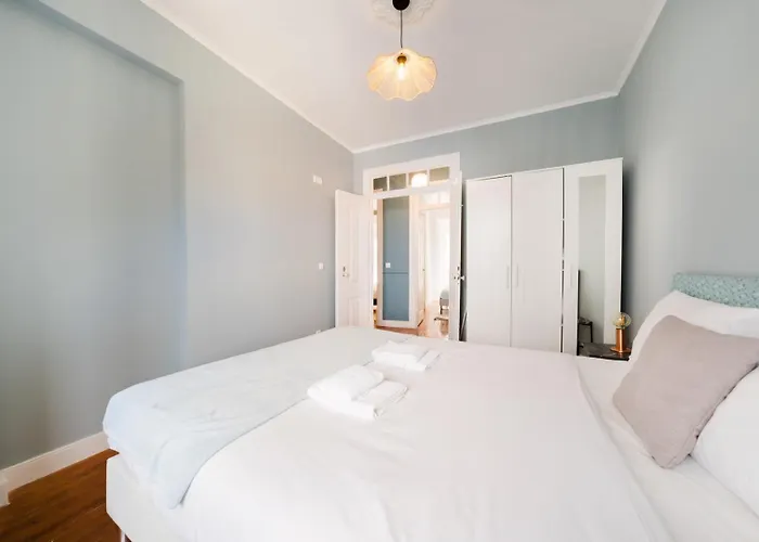 Διαμέρισμα Bright 3br Steps From National Pantheon | By Airnest *