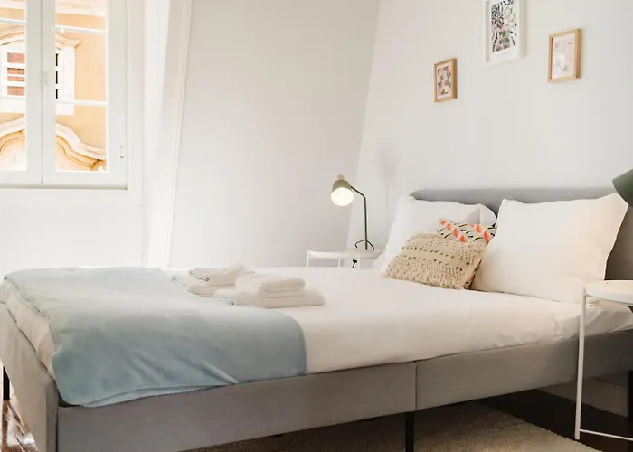 Bright 3br Steps From National Pantheon | By Airnest Lisboa