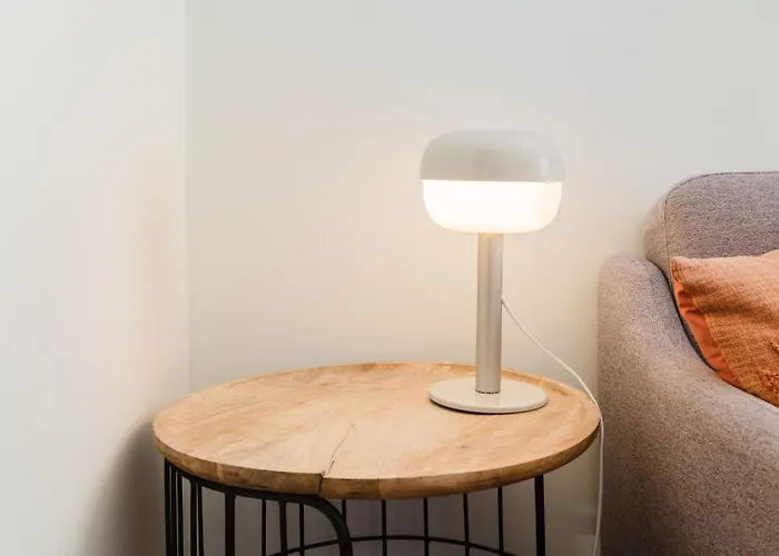 Διαμέρισμα Bright 3br Steps From National Pantheon | By Airnest Lisboa