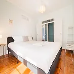Bright 3br Steps From National Pantheon | By Airnest