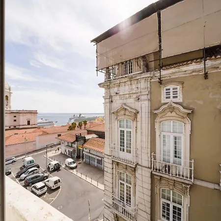 Bright 3br Steps From National Pantheon | By Airnest Lisboa